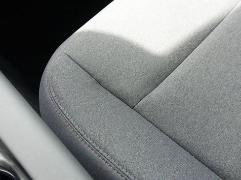 Used 2025 Ford Explorer Active RWD image 28