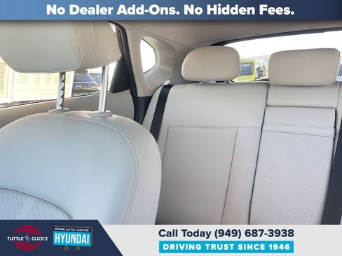 Certified 2025 Hyundai Kona Limited FWD image 5