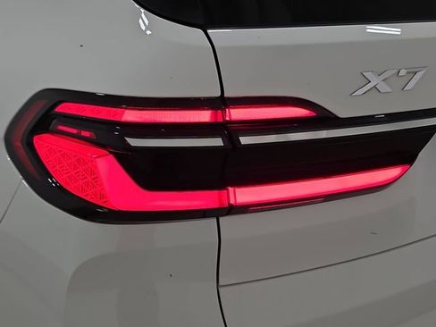 Certified 2025 BMW X7 xDrive40i AWD/4WD image 29