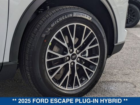 New 2025 Ford Escape image 13