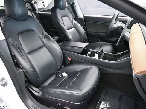 Used 2019 Tesla Model 3 image 42