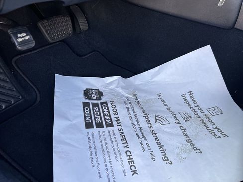 Used 2017 Toyota Camry XLE image 17