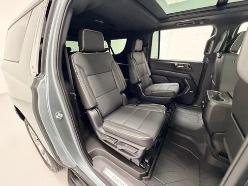 Certified 2026 Chevrolet Suburban Premier AWD/4WD image 29