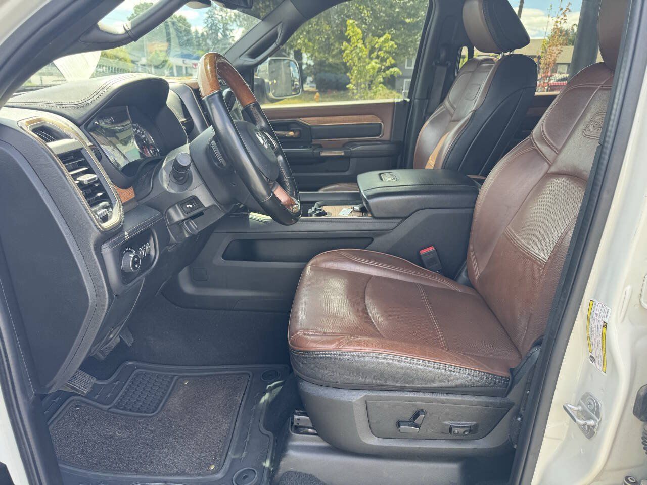Used 2022 RAM 2500 Limited AWD/4WD image 4