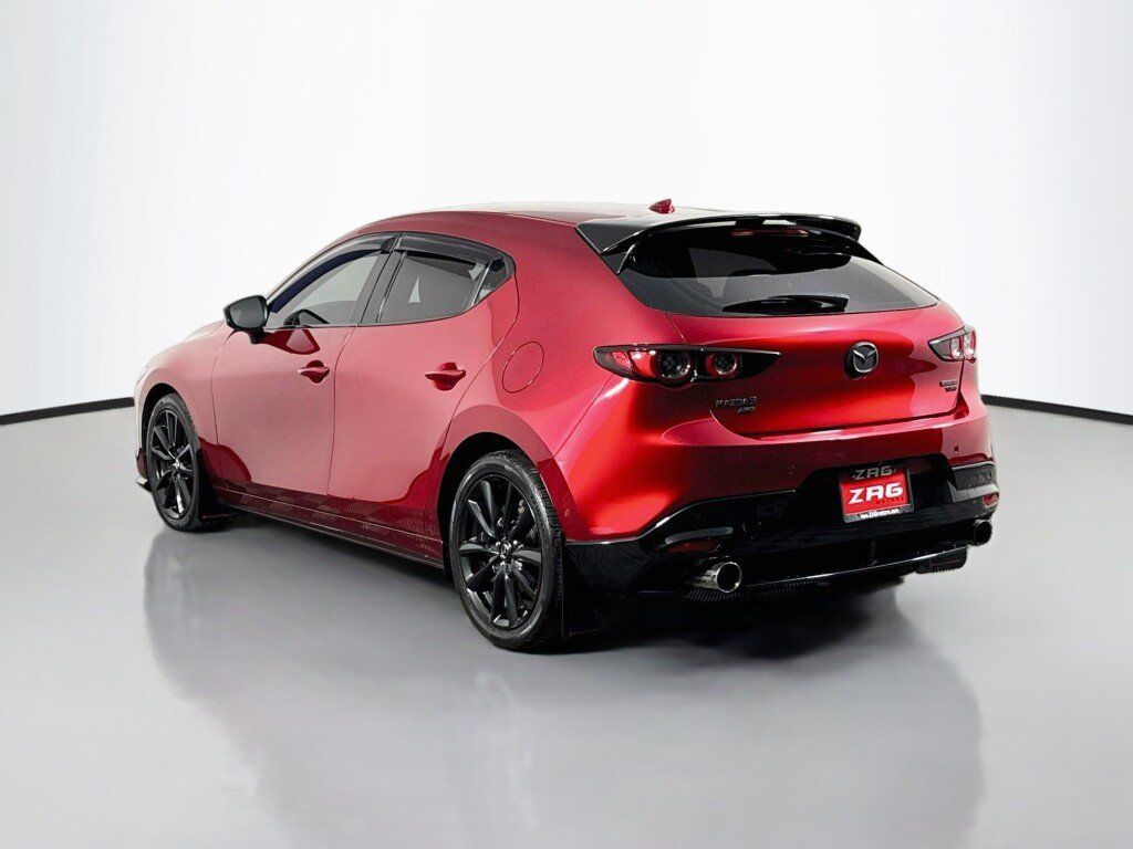 Used 2021 MAZDA MAZDA3 Hatchback w/Premium Plus Pkg AWD/4WD image 3
