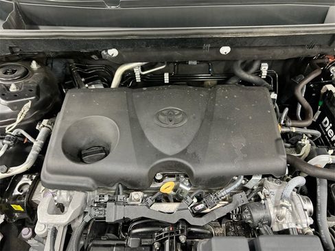 Used 2024 Toyota RAV4 XLE image 25