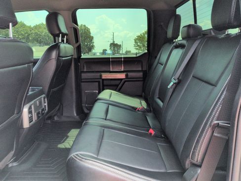 Used 2020 Ford F350 Lariat w/ Lariat Value Package AWD/4WD image 12