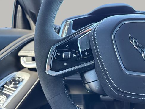 Used 2024 Chevrolet Corvette Stingray Premium Conv w/ Z51 Performance Package image 26