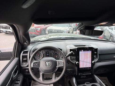 Used 2025 RAM 2500 Big Horn AWD/4WD image 14