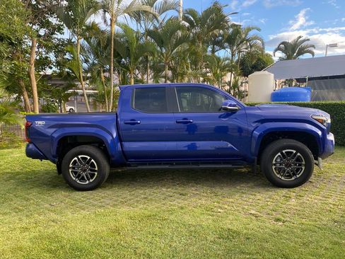 Used 2024 Toyota Tacoma TRD Sport RWD image 9