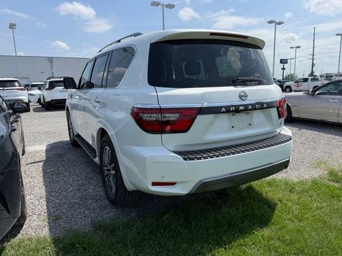 Used 2022 Nissan Armada SL w/ Captain's Chairs Package image 4