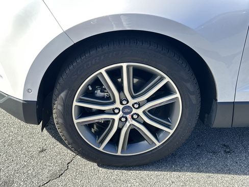 Used 2019 Ford Edge Titanium w/ Equipment Group 301A image 13