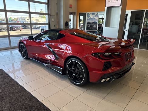 Used 2023 Chevrolet Corvette Stingray Coupe RWD image 5