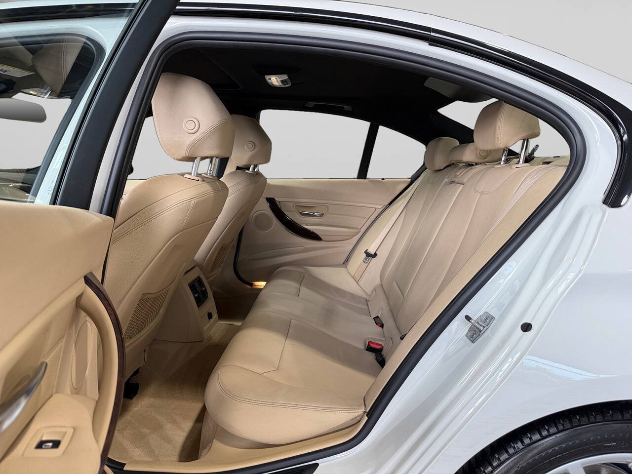 Used 2014 BMW 328d Sedan RWD image 16