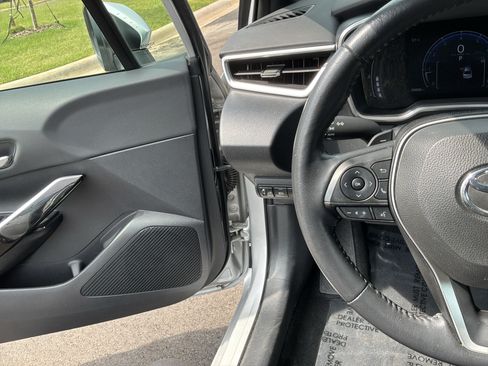 Used 2023 Toyota Corolla XSE FWD image 19