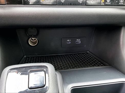 Used 2024 Nissan Pathfinder S AWD/4WD image 33