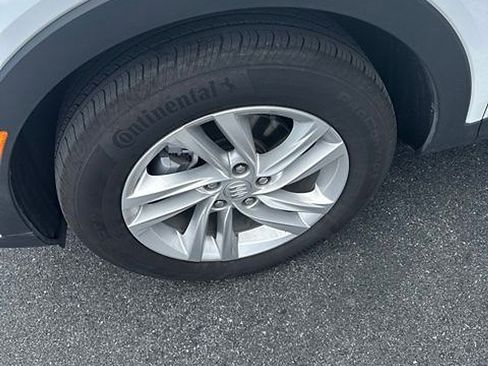 Used 2024 Buick Envista Preferred w/ Convenience I Package FWD image 2