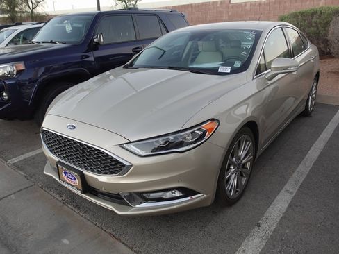 Used 2017 Ford Fusion Platinum image 1
