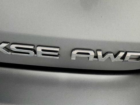Used 2023 Toyota Highlander XSE AWD/4WD image 14