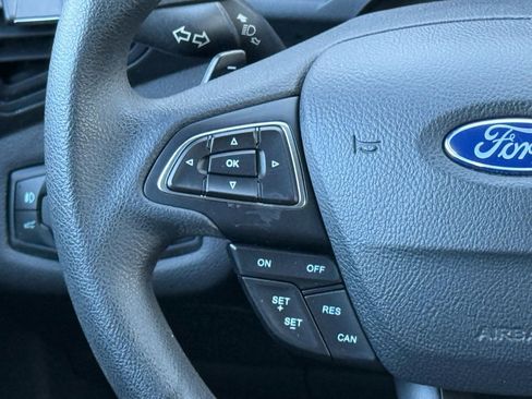 Used 2017 Ford Escape SE image 29