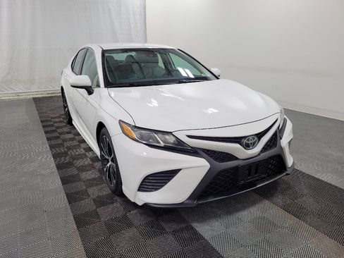 Used 2019 Toyota Camry SE image 13