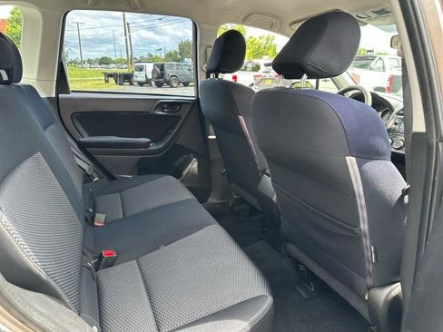 Used 2015 Subaru Forester 2.5i w/ Alloy Wheel Package AWD/4WD image 5