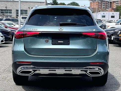 Used 2026 Mercedes-Benz GLC 300 4MATIC image 3