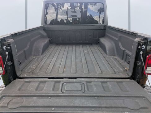 Used 2023 Jeep Gladiator Rubicon AWD/4WD image 12