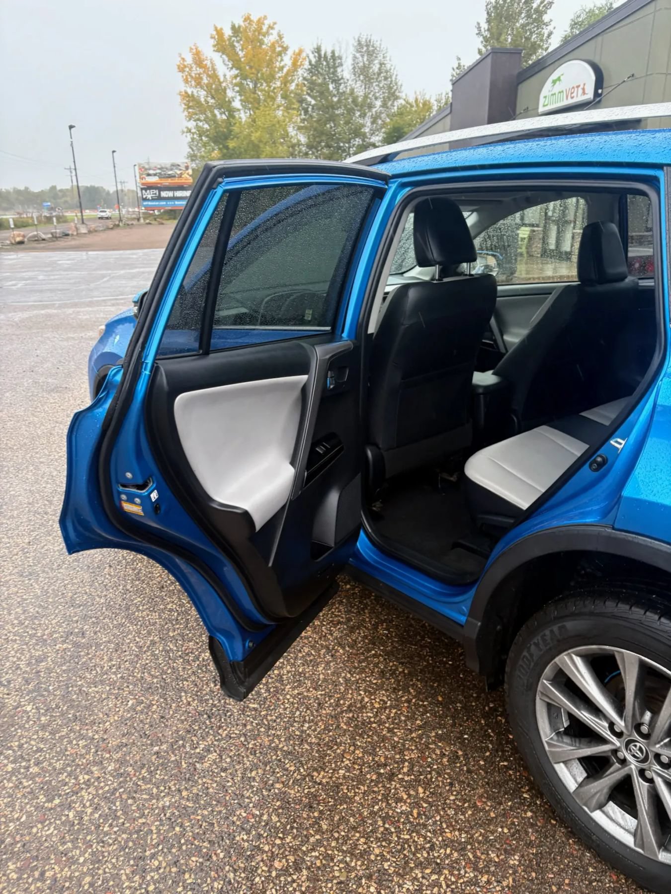 Used 2016 Toyota RAV4 Limited AWD/4WD image 35