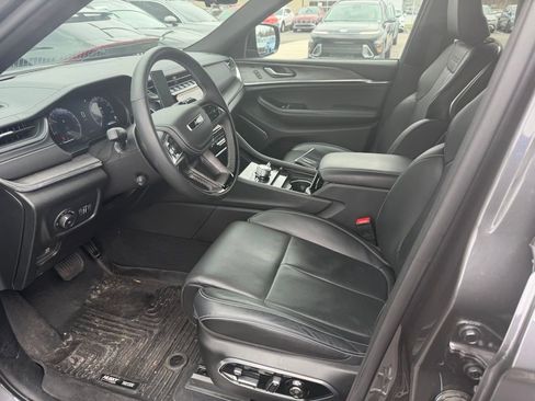 Used 2024 Jeep Grand Cherokee L Overland w/ Advanced Protech Group III image 7