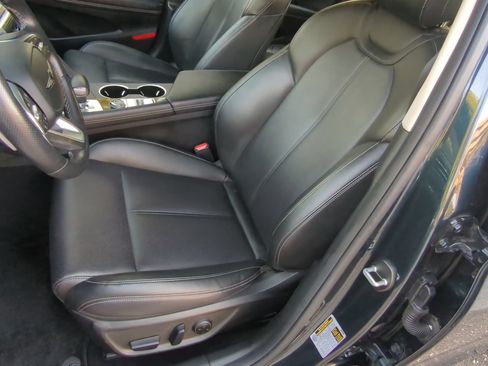 Used 2025 Genesis G70 2.5T AWD/4WD image 56