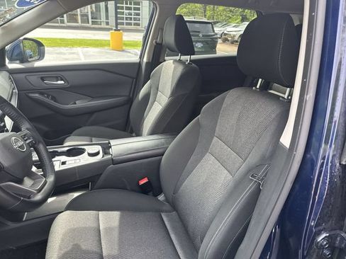 Used 2025 Nissan Rogue SV AWD/4WD image 15