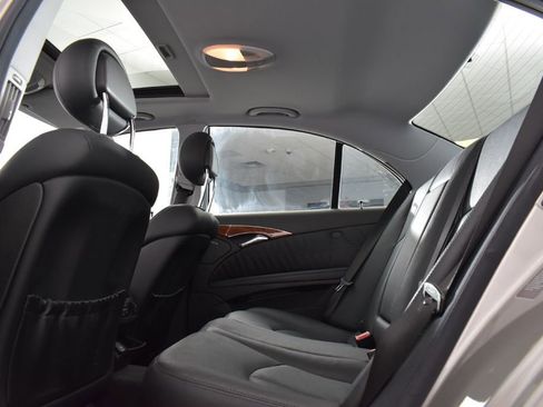 Used 2004 Mercedes-Benz E 500 Sedan image 22