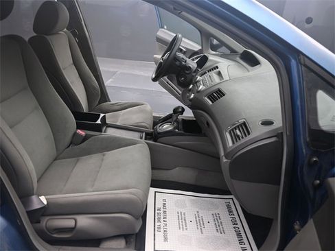 Used 2010 Honda Civic DX-VP image 11