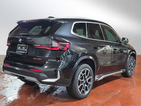 Used 2025 BMW X1 xDrive28i w/ Premium Package image 3