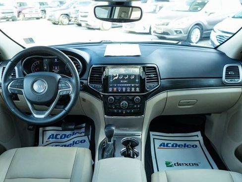 Used 2021 Jeep Grand Cherokee Limited image 15