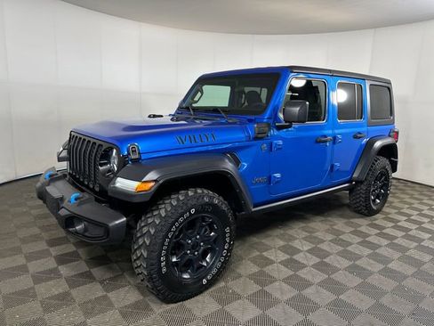 Used 2023 Jeep Wrangler Unlimited w/ Cold Weather Group AWD/4WD image 7