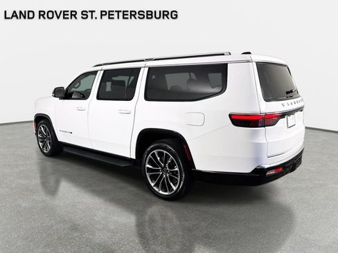 Used 2024 Jeep Wagoneer L Series II w/ Premium Group I AWD/4WD image 7