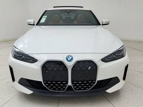 Used 2023 BMW i4 eDrive40 w/ Premium Package image 2