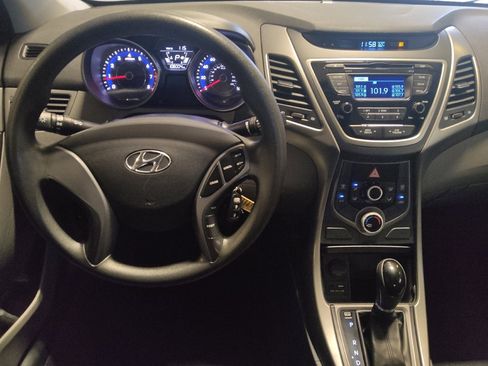 Used 2016 Hyundai Elantra SE FWD image 22