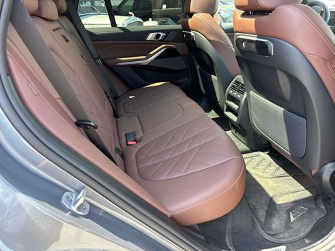 Used 2025 BMW X5 xDrive40i w/ M Sport Package AWD/4WD image 14