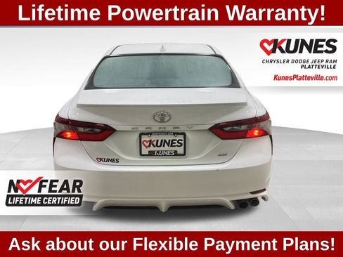 Used 2024 Toyota Camry SE image 8