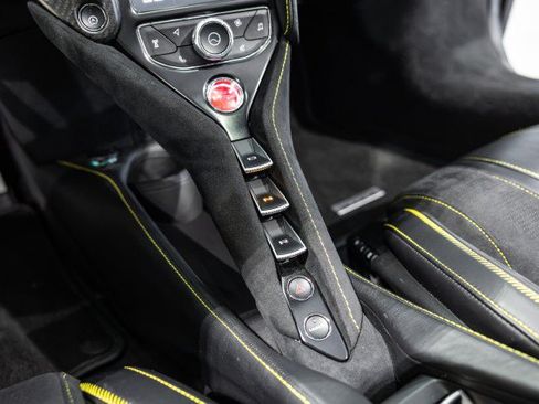 Used 2022 McLaren 720S Performance RWD image 43