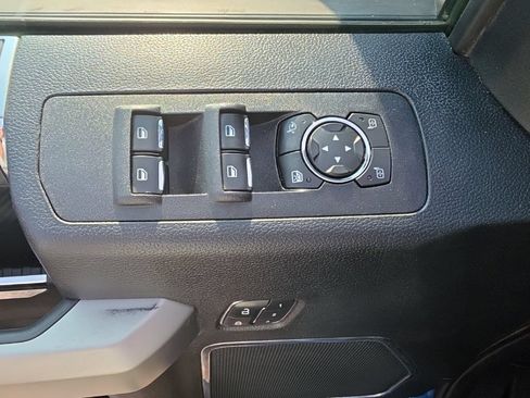 Used 2019 Ford F150 Lariat w/ Equipment Group 502A Luxury AWD/4WD image 26