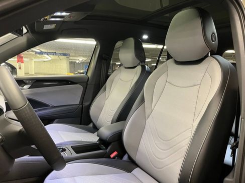 New 2026 Volkswagen Tiguan SE image 20