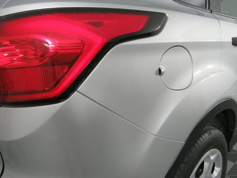 Used 2019 Ford Escape S image 28