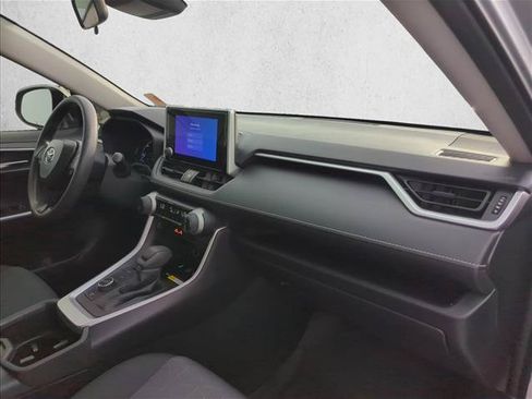 Certified 2025 Toyota RAV4 XLE AWD/4WD image 24