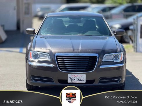 Used 2014 Chrysler 300 RWD image 48