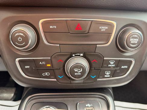 Used 2019 Jeep Compass Trailhawk AWD/4WD image 20