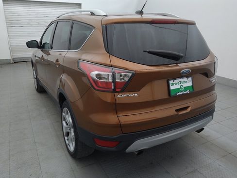 Used 2017 Ford Escape Titanium FWD image 5